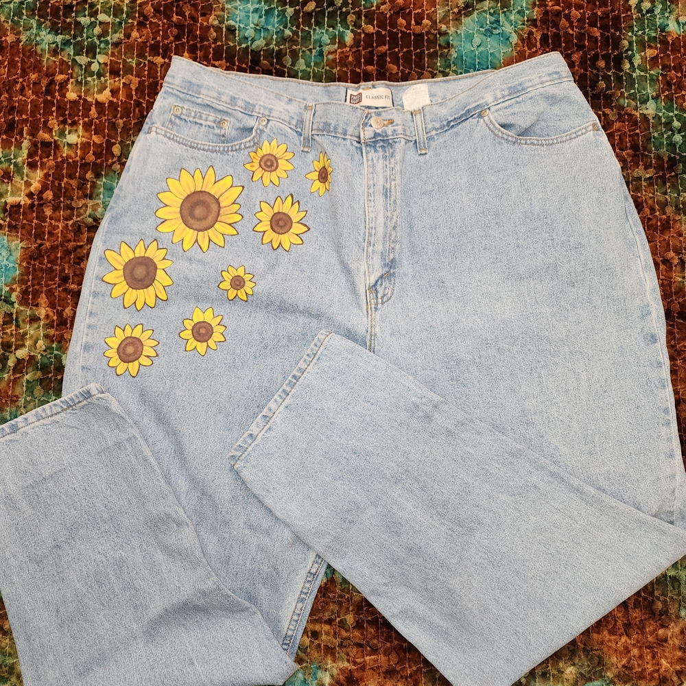 Faded Glory Light Blue Jeans with Hand Painted Sunflower Accents. Size 24W.